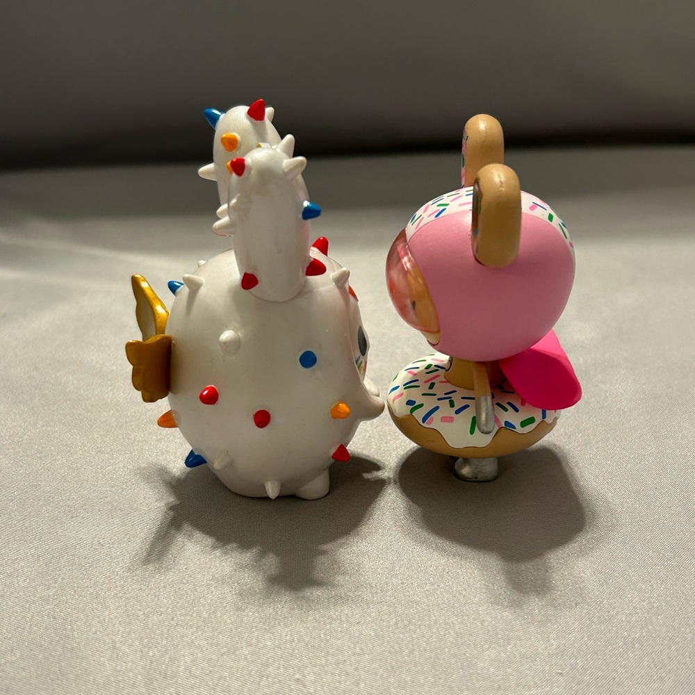 1 Tokidoki DONUTELLA & HER SWEET FRIENDS  and 1 Cactus Bunnies Series Dreamer - Picture 4 of 7